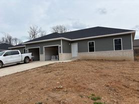 586-584  N Airport Rd - Photo 1 of 1
