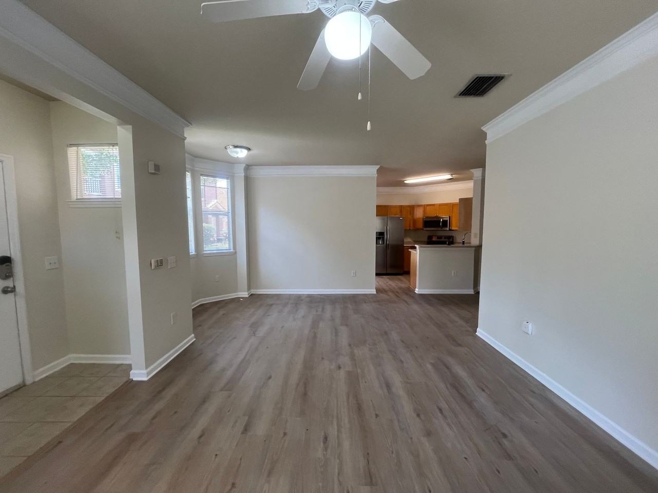 8819 Villa View Cir #107 - Photo 6 of 31