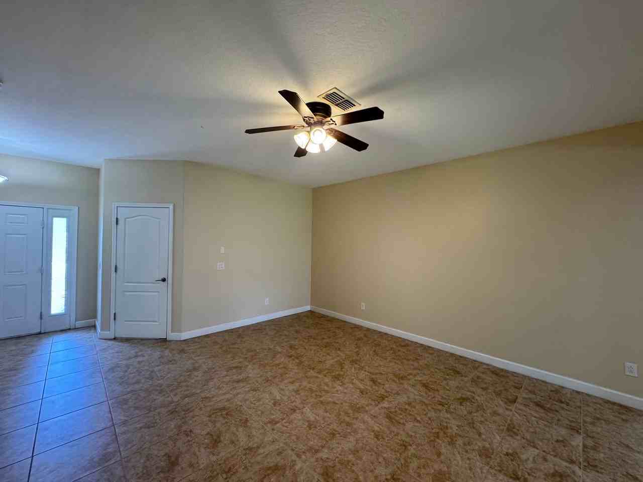 2832 Adelaide Ct - Photo 6 of 21