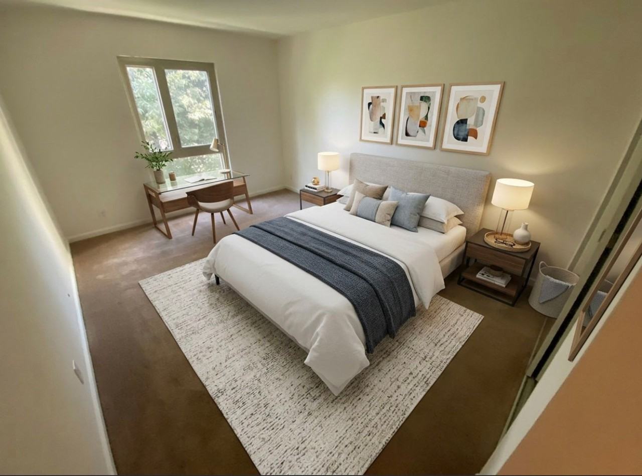 466 Crescent St - Photo 4 of 12