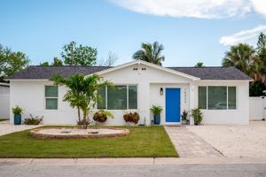 featured image of 14032 N Bayshore Dr