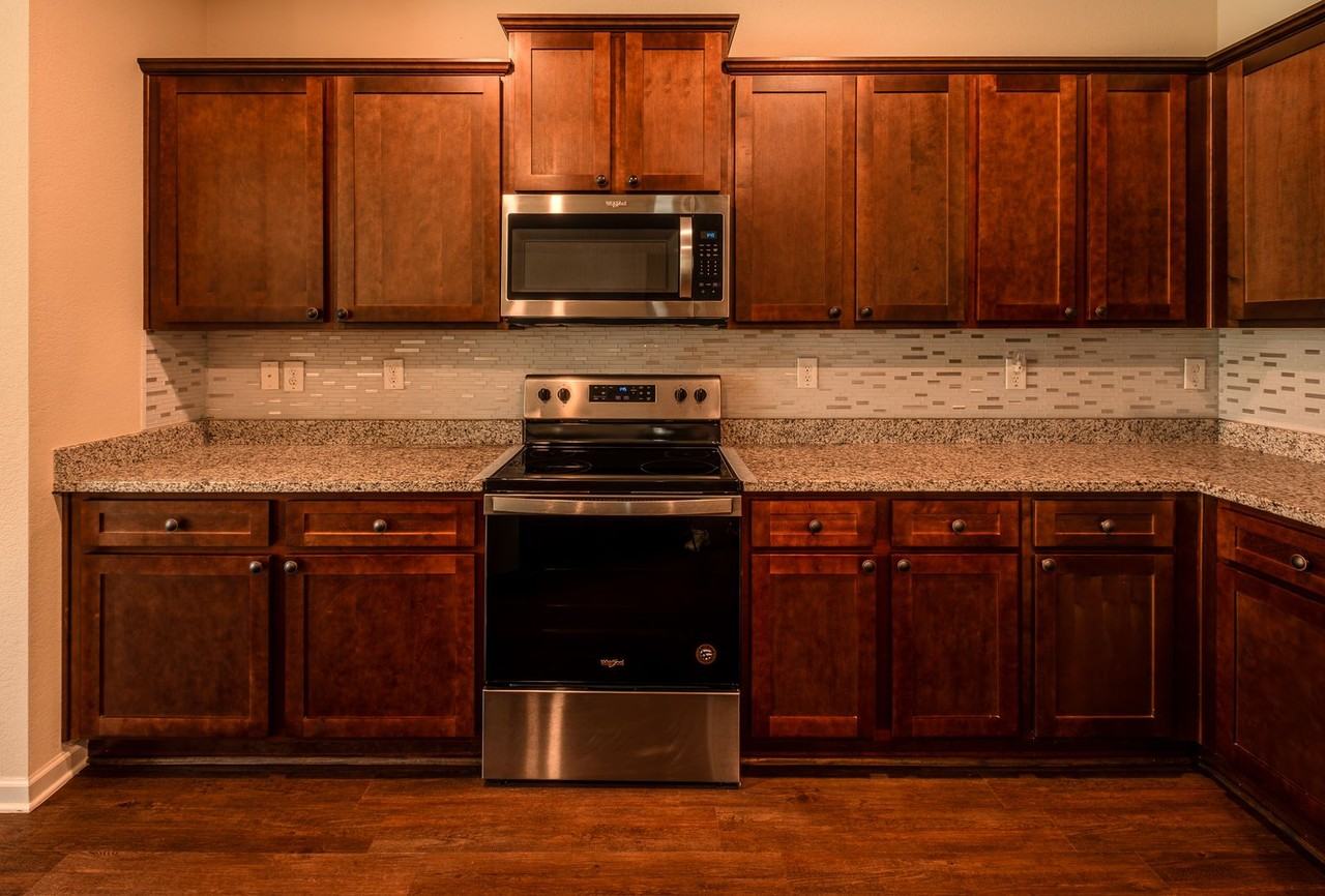 569 Greenlee Rd - Photo 5 of 23