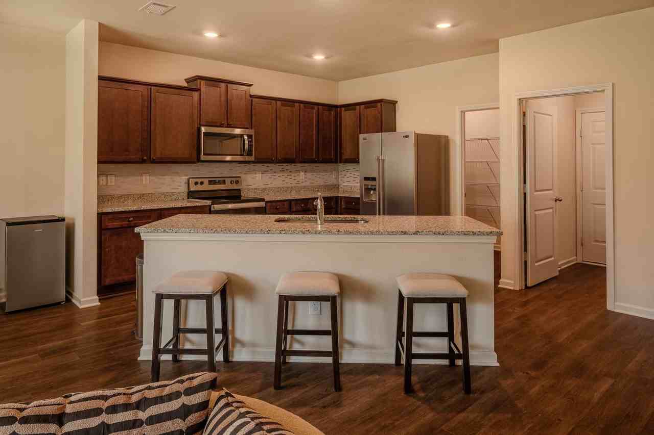 569 Greenlee Rd - Photo 7 of 23