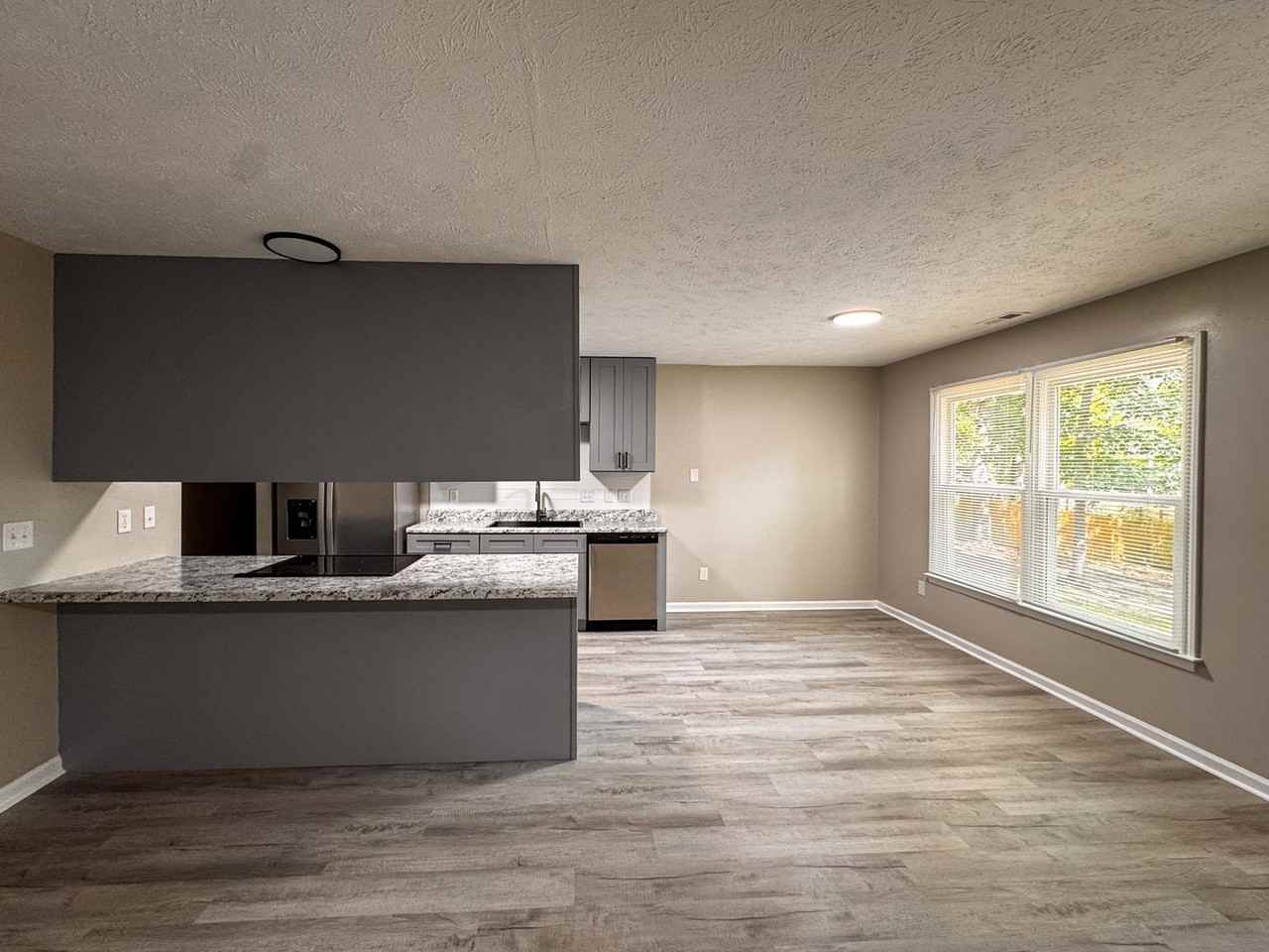 471 Brandermill Rd - Photo 6 of 20
