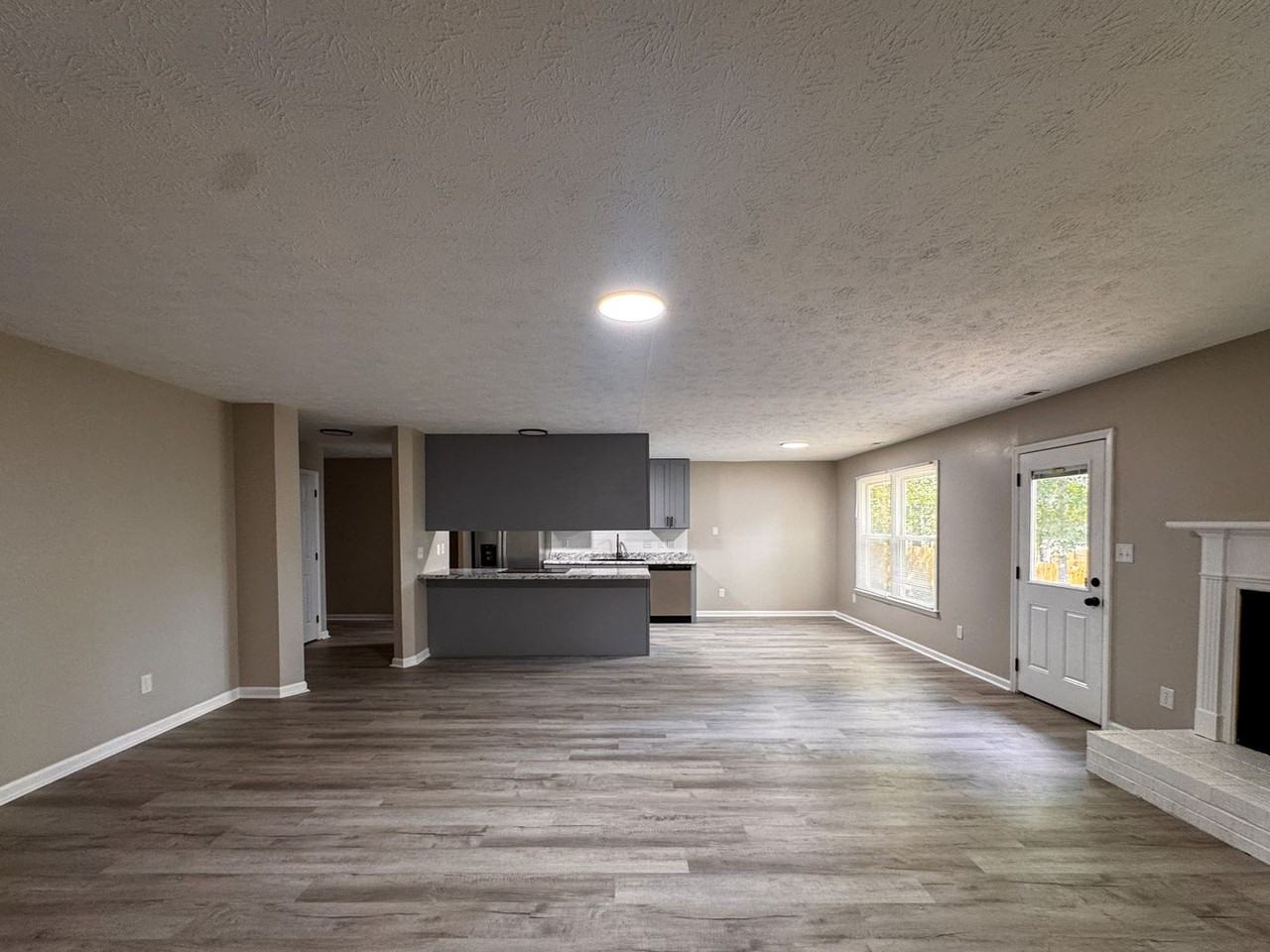 471 Brandermill Rd - Photo 7 of 20