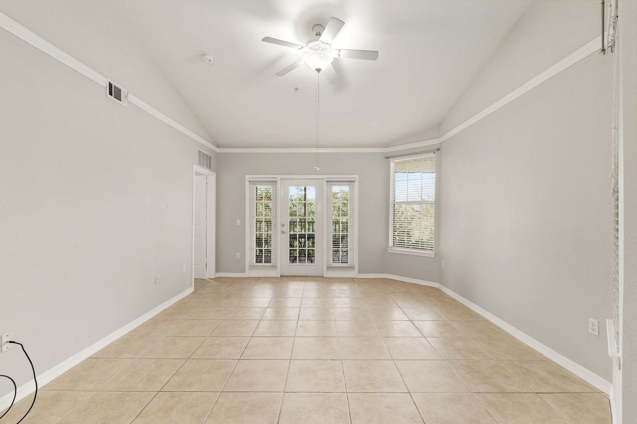 2291 Nw 16th Ter - Photo 2 of 32