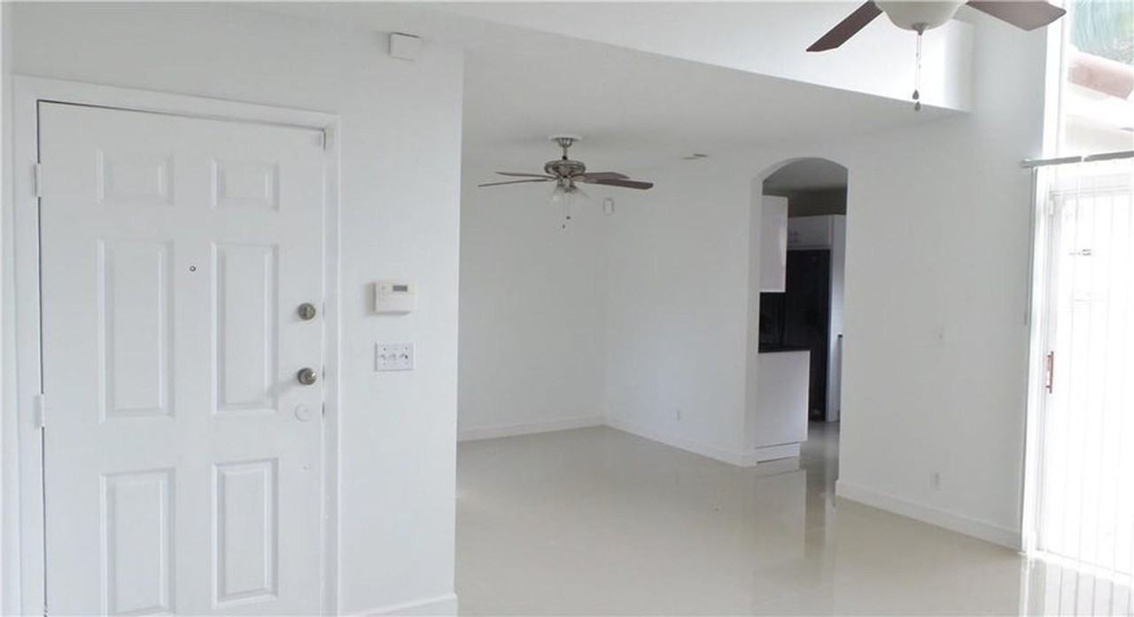 533 Nw 47th Ave - Photo 4 of 14