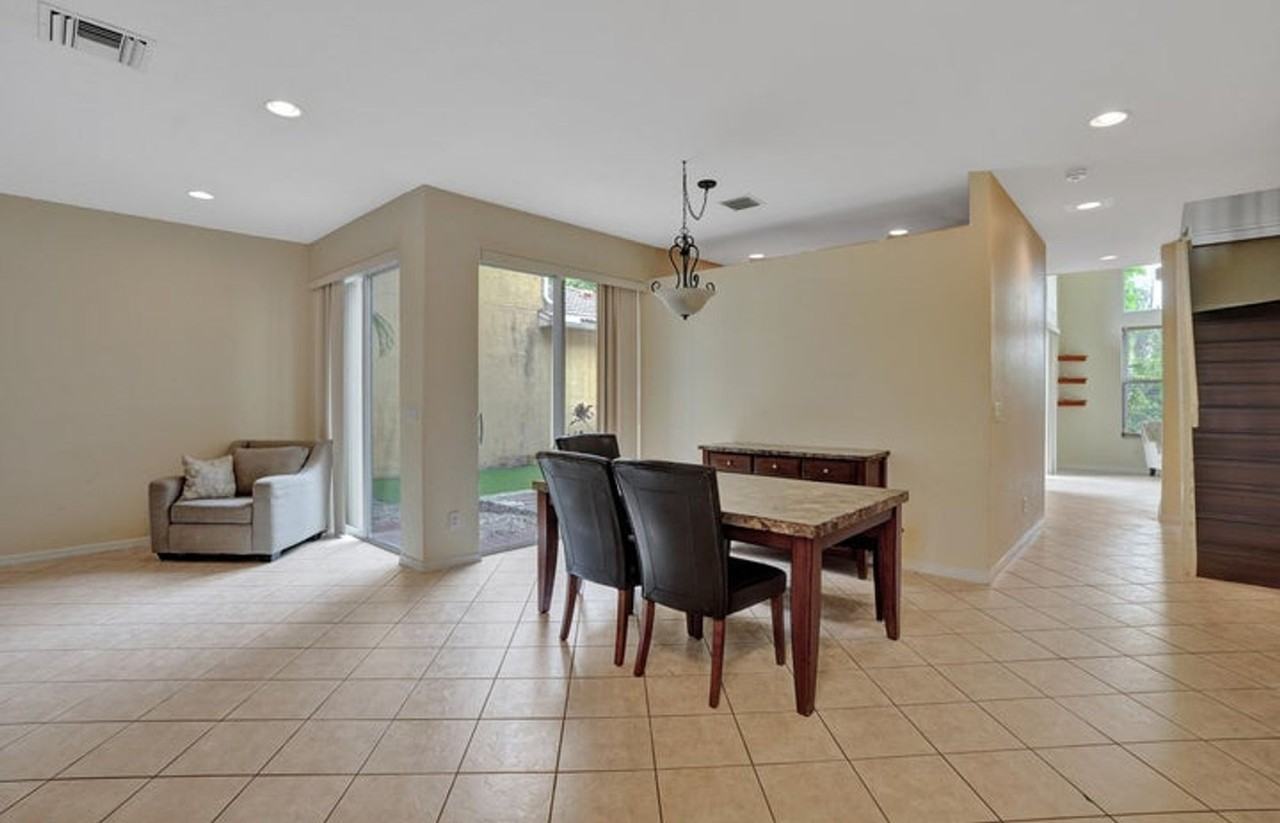 5897 Nw 120th Ter - Photo 5 of 23