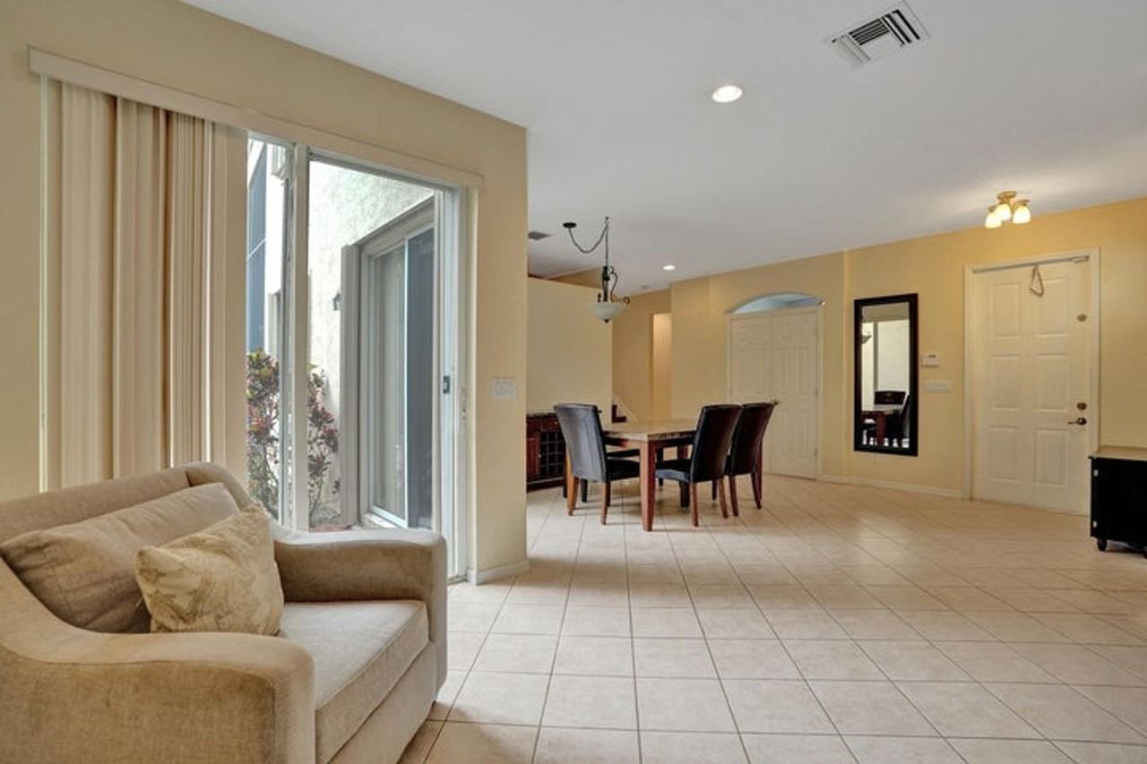 5897 Nw 120th Ter - Photo 6 of 23