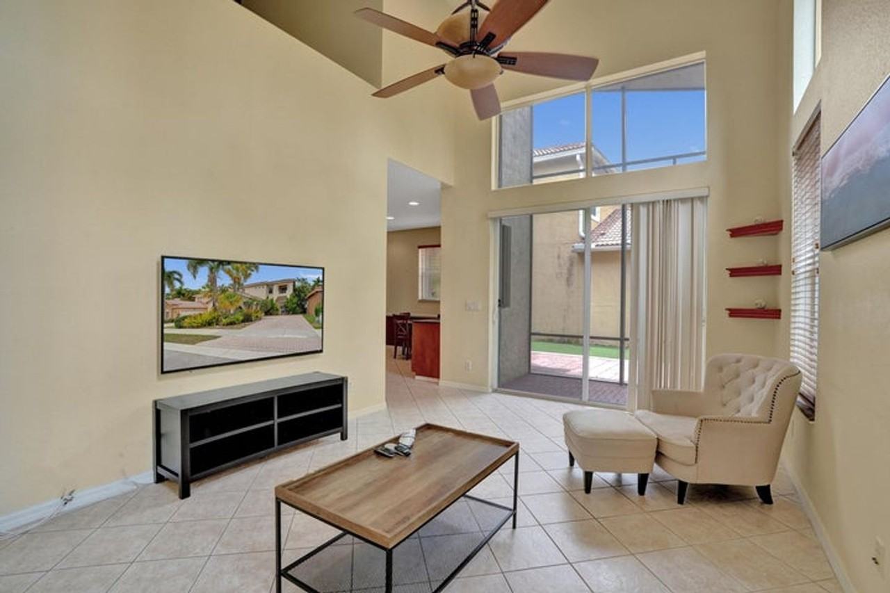 5897 Nw 120th Ter - Photo 7 of 23