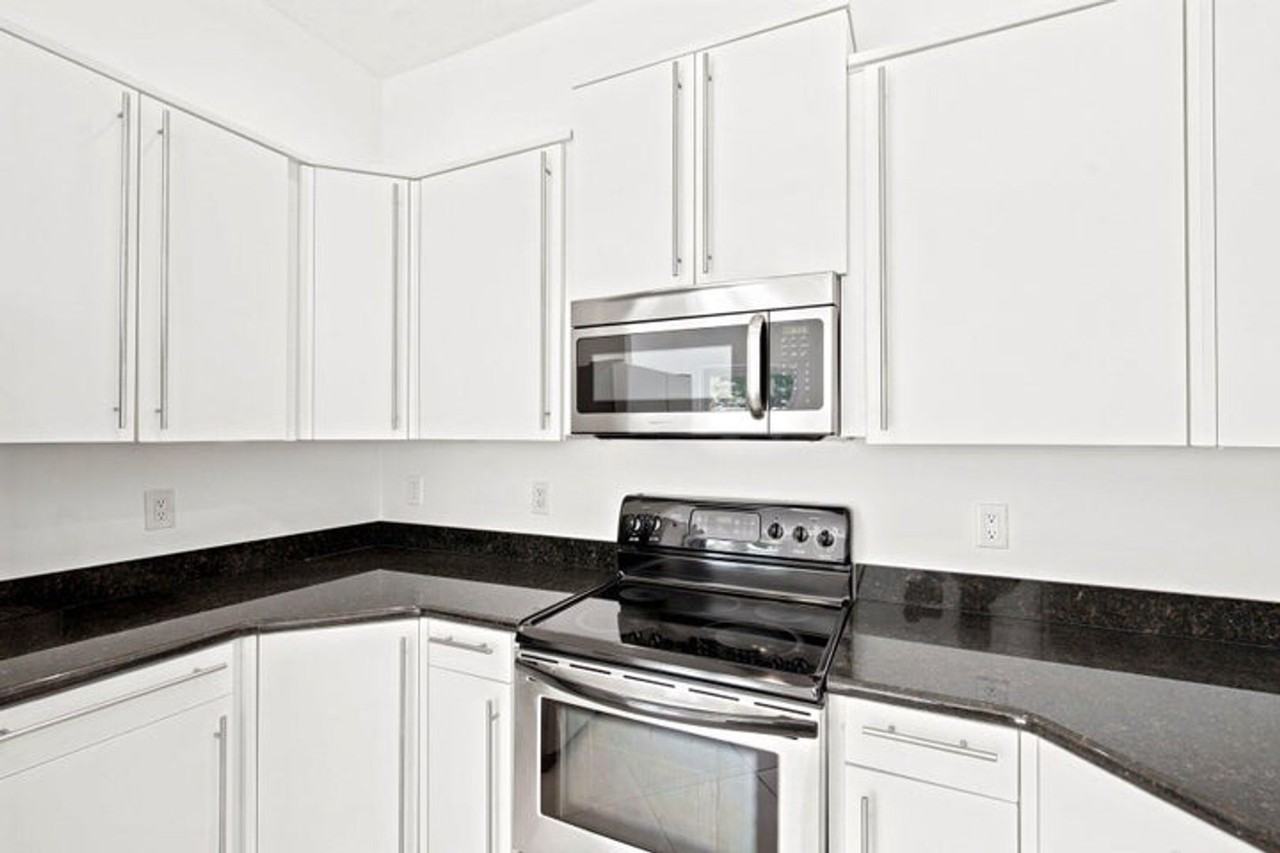 1224 Ne 18th Ave - Photo 4 of 18