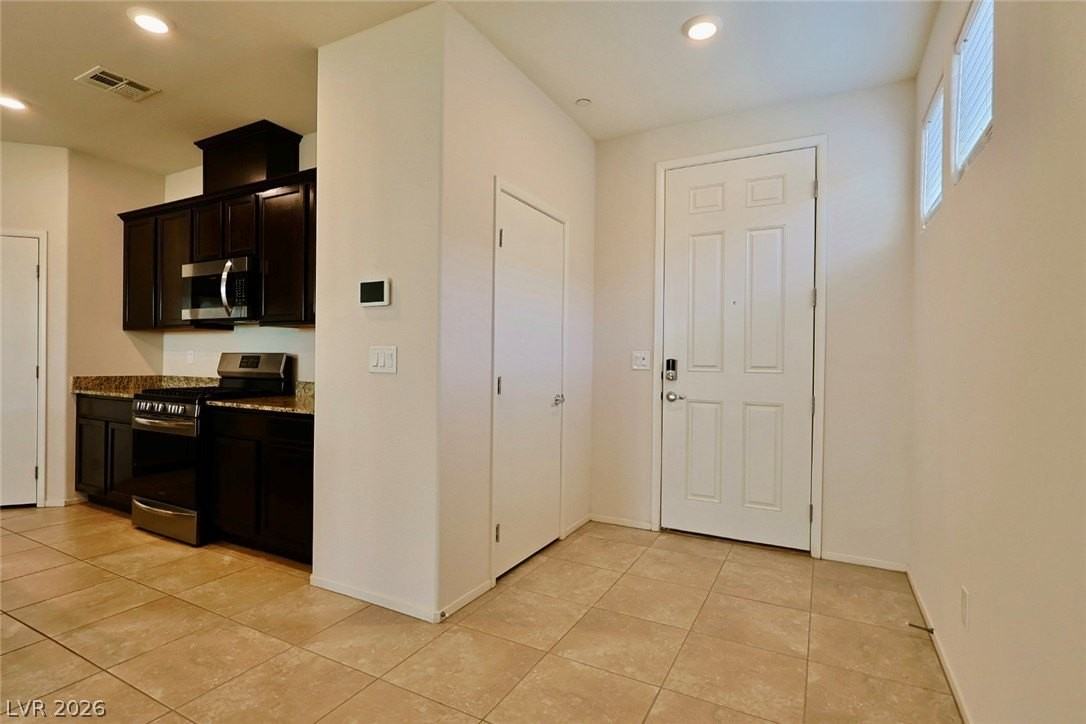 2124 Del Aqua Ave - Photo 5 of 28
