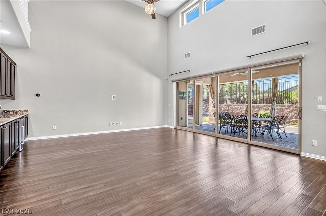 2852 Josephine Dr - Photo 6 of 50