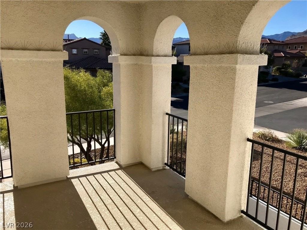 920 Contadero Pl - Photo 3 of 34