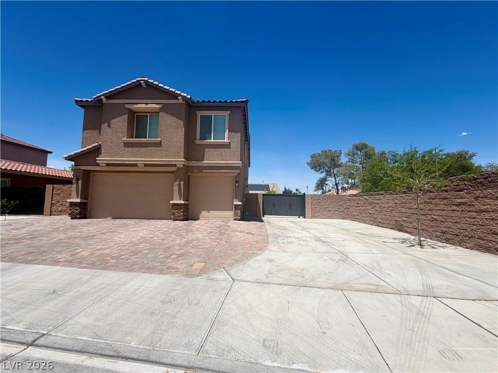 6460 W Diablo Dr - Photo 2 of 4