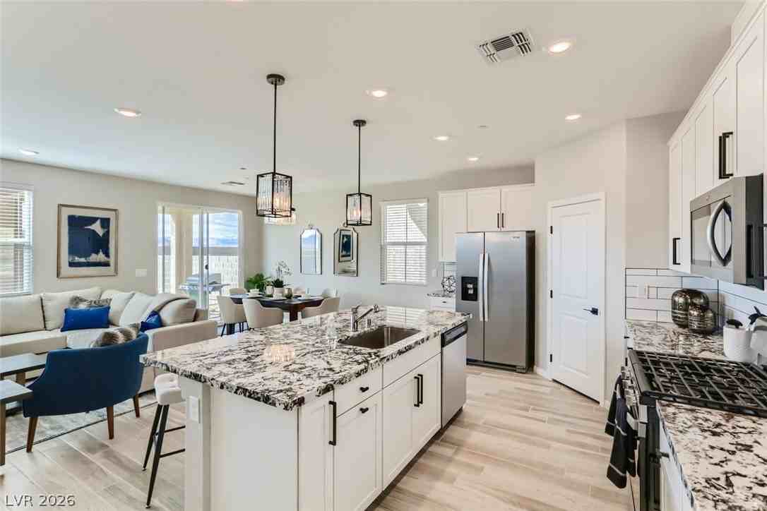 2417 Fasano St - Photo 7 of 28