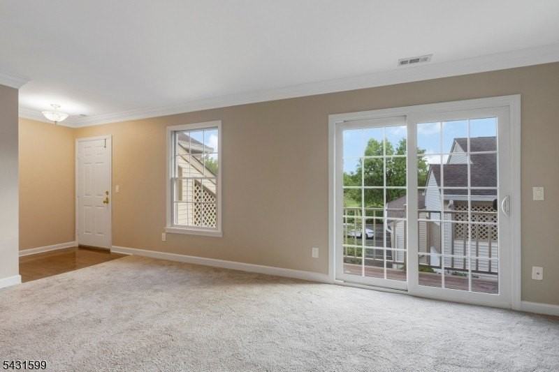 24 Springvalley Blvd - Photo 6 of 25