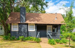 featured image of 1118 E Houston St