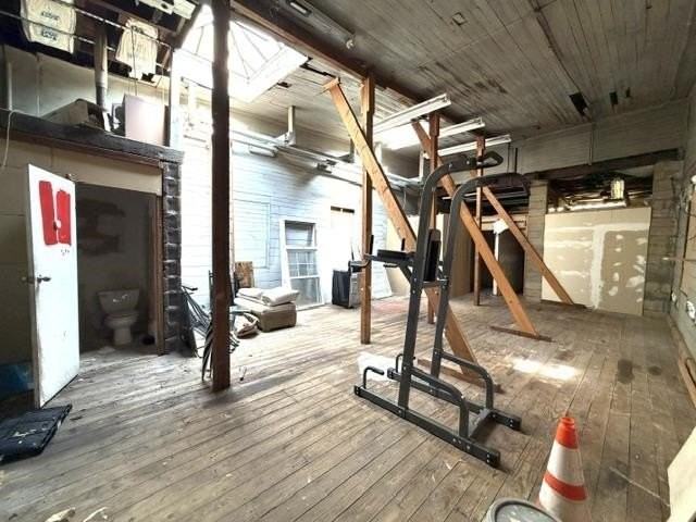 920 21st St - Photo 2 of 15