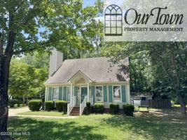 featured image of 3003 Woodgreen Dr N