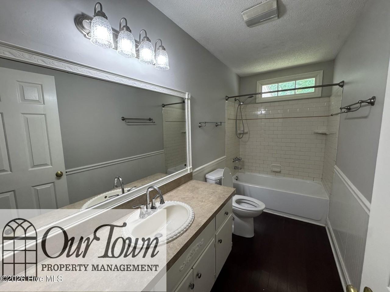 3003 Woodgreen Dr N - Photo 7 of 15