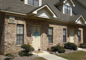 featured image of 905 Allen Rd #D2