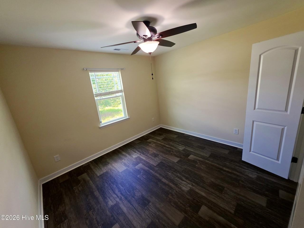 222 Rowland Dr - Photo 3 of 13