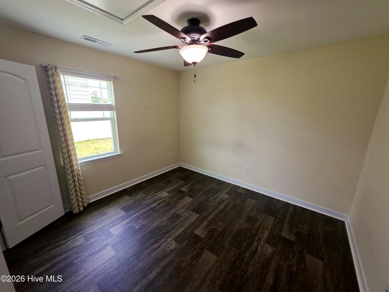 222 Rowland Dr - Photo 6 of 13