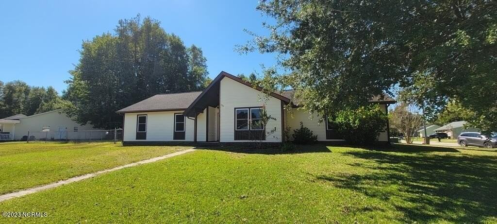 527 Raintree Cir - Photo 4 of 29