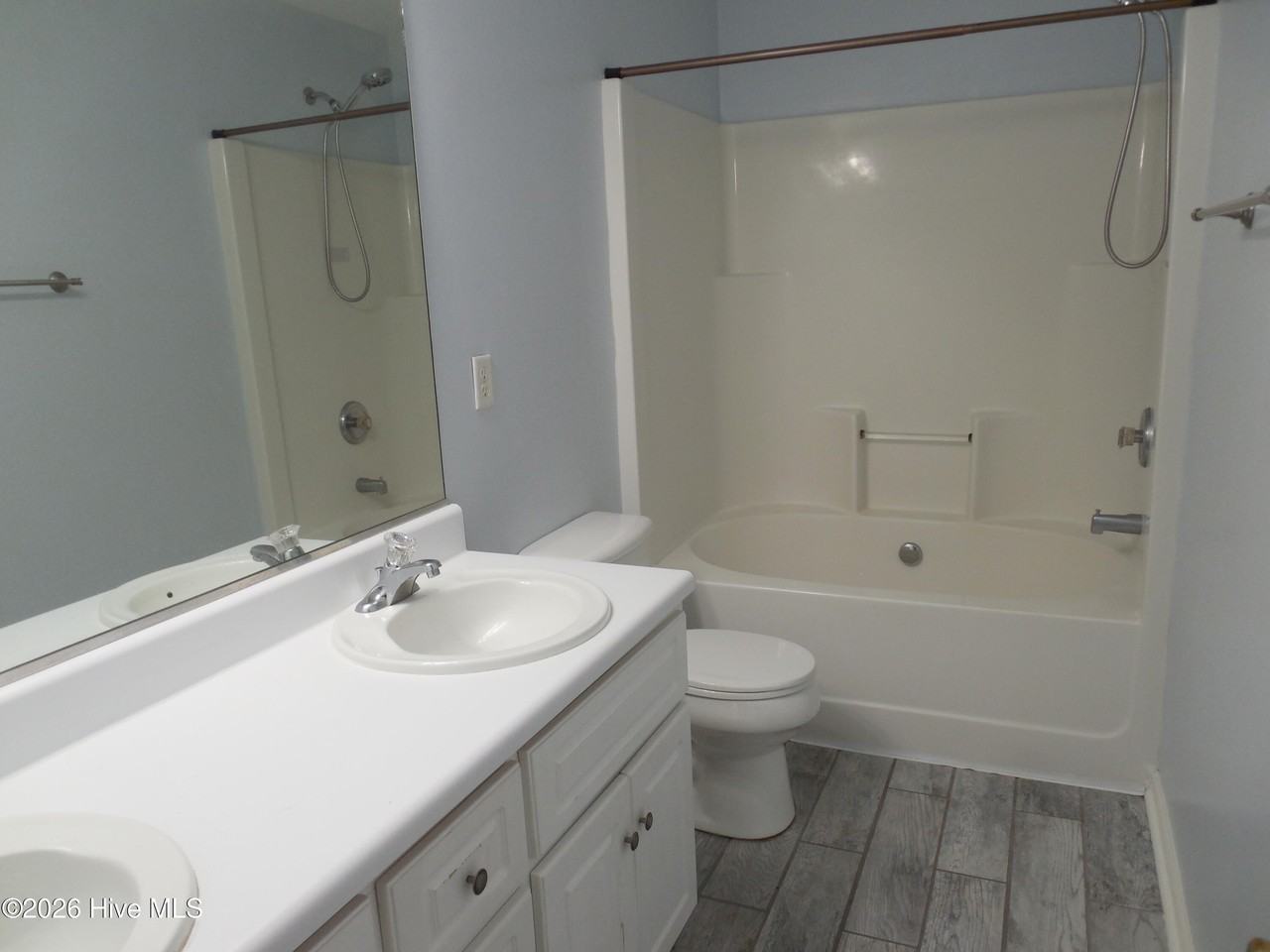 420 Northrop Pl - Photo 6 of 12