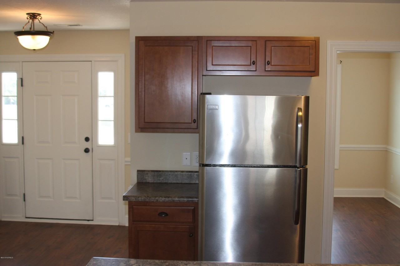 2209 Chavis Dr #B - Photo 3 of 14