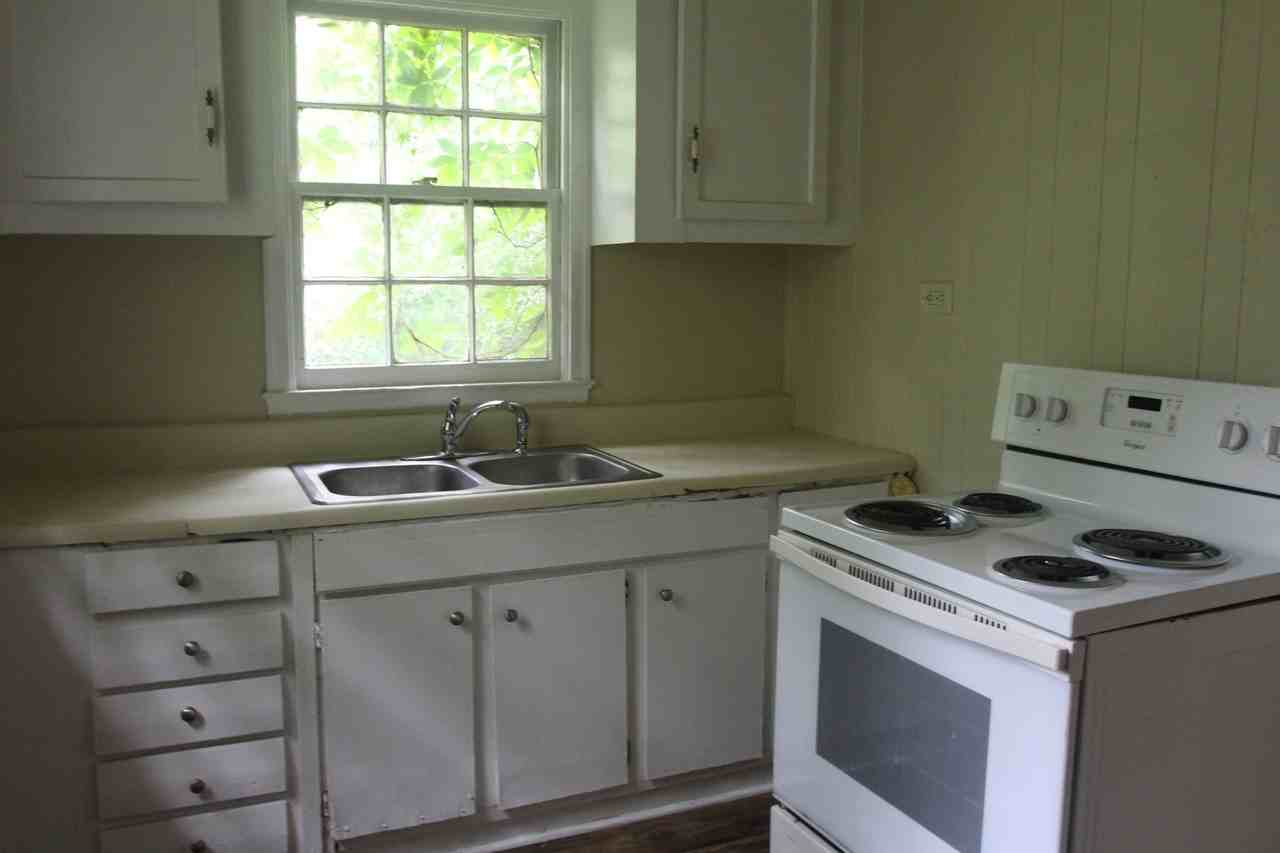 811 N Davis St #1 - Photo 4 of 12