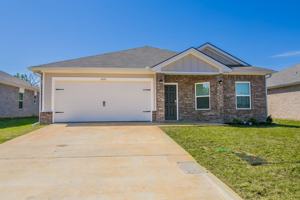 featured image of 1427 Monterey Dr