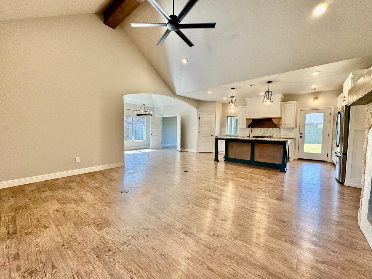 5607 117th St - Photo 2 of 30