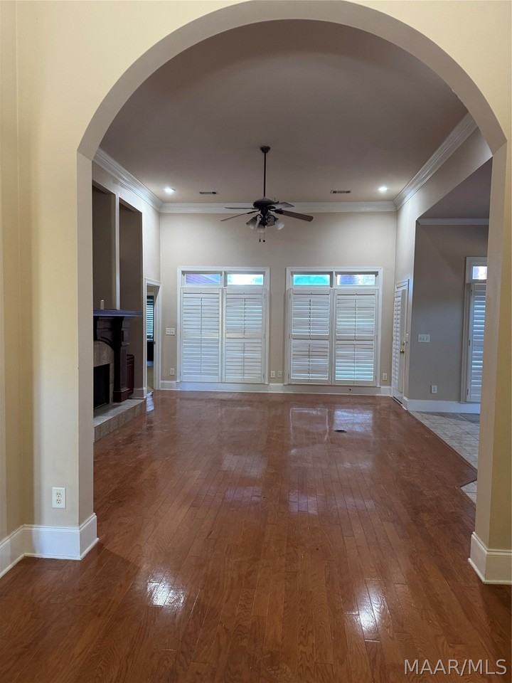 7071 Mid Pines Cir - Photo 2 of 15