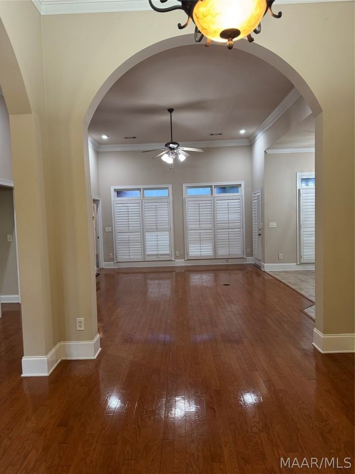 7071 Mid Pines Cir - Photo 3 of 15