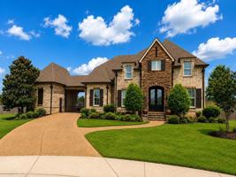 featured image of 627 Catamount St