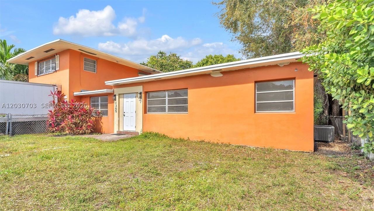 1365 Nw 55th Ter #B - Photo 2 of 23