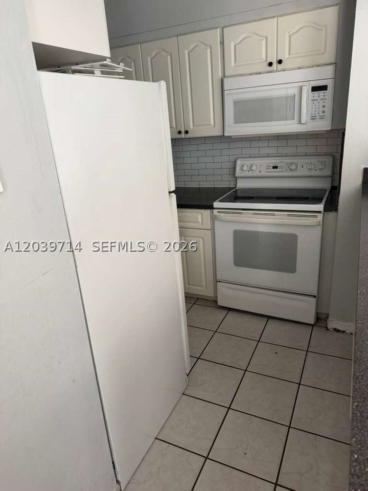 8801 W Flagler St #104 - Photo 4 of 10