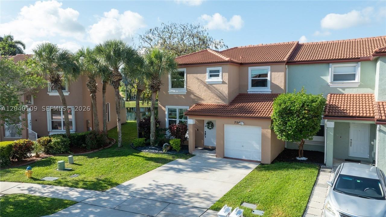 754 Nw 154th Ave - Photo 2 of 29