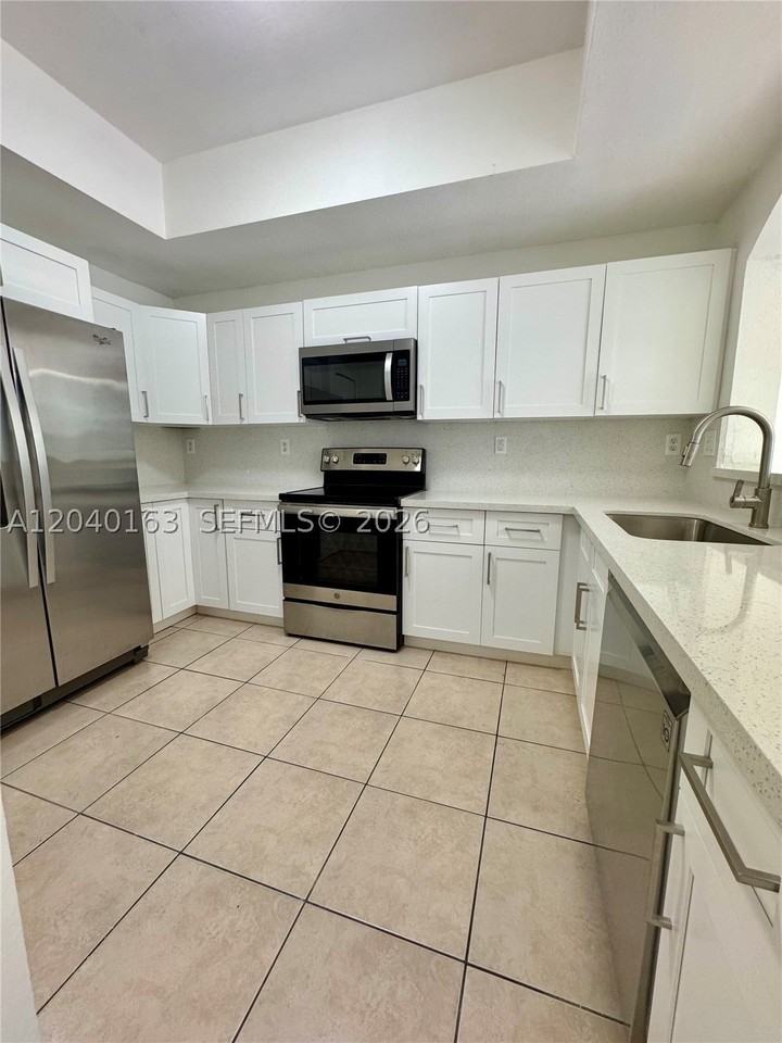8936 W Flagler St #201 - Photo 2 of 33