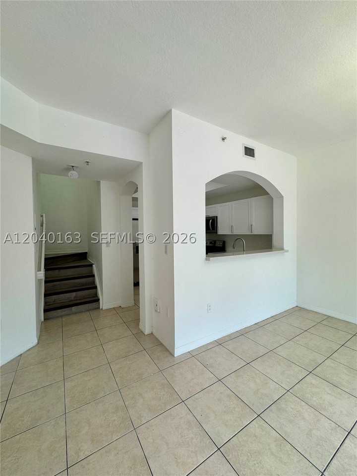 8936 W Flagler St #201 - Photo 6 of 33