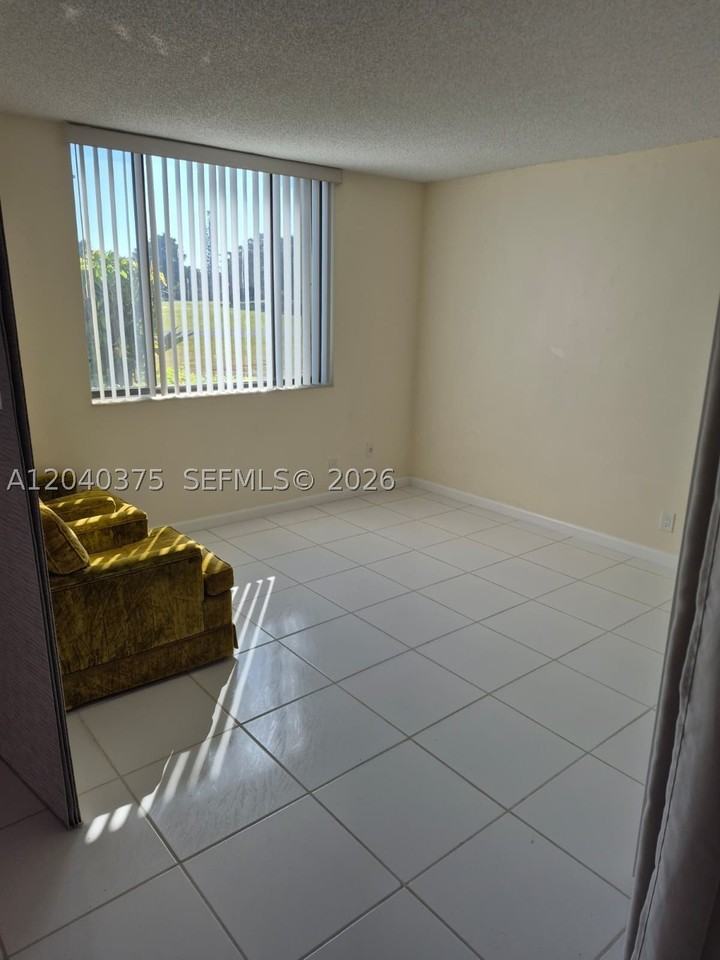 4545 Luxemburg Ct #103 - Photo 4 of 8