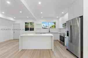 featured image of 5701 Sw 41st St
