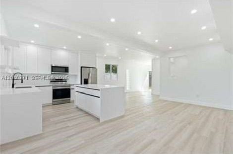5701 Sw 41st St - Photo 4 of 25
