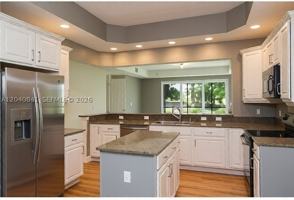 featured image of 10130 Bellavista Cir #0