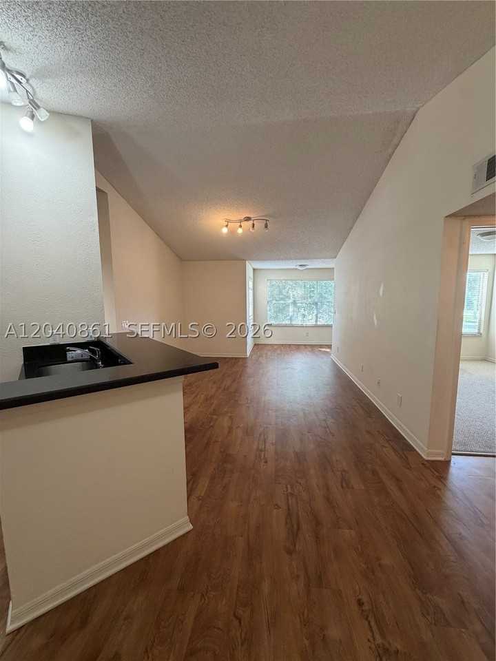12950 Vista Isles Dr #424 - Photo 3 of 6