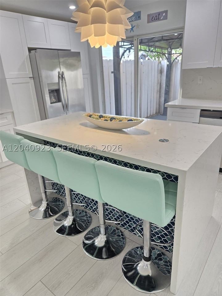 17324 Nw 74th Ave #102 - Photo 2 of 19