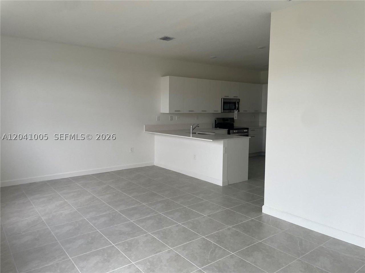 12612 Nw 22nd Pl #12612 - Photo 2 of 10