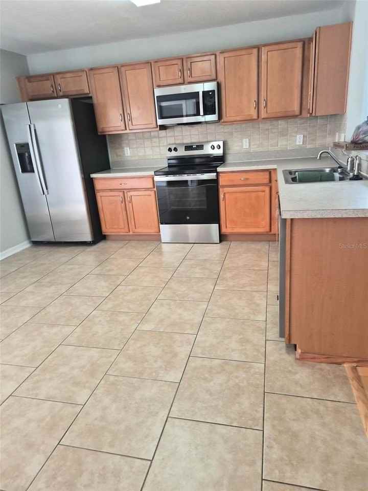 736 Bristol Forest Way - Photo 3 of 20